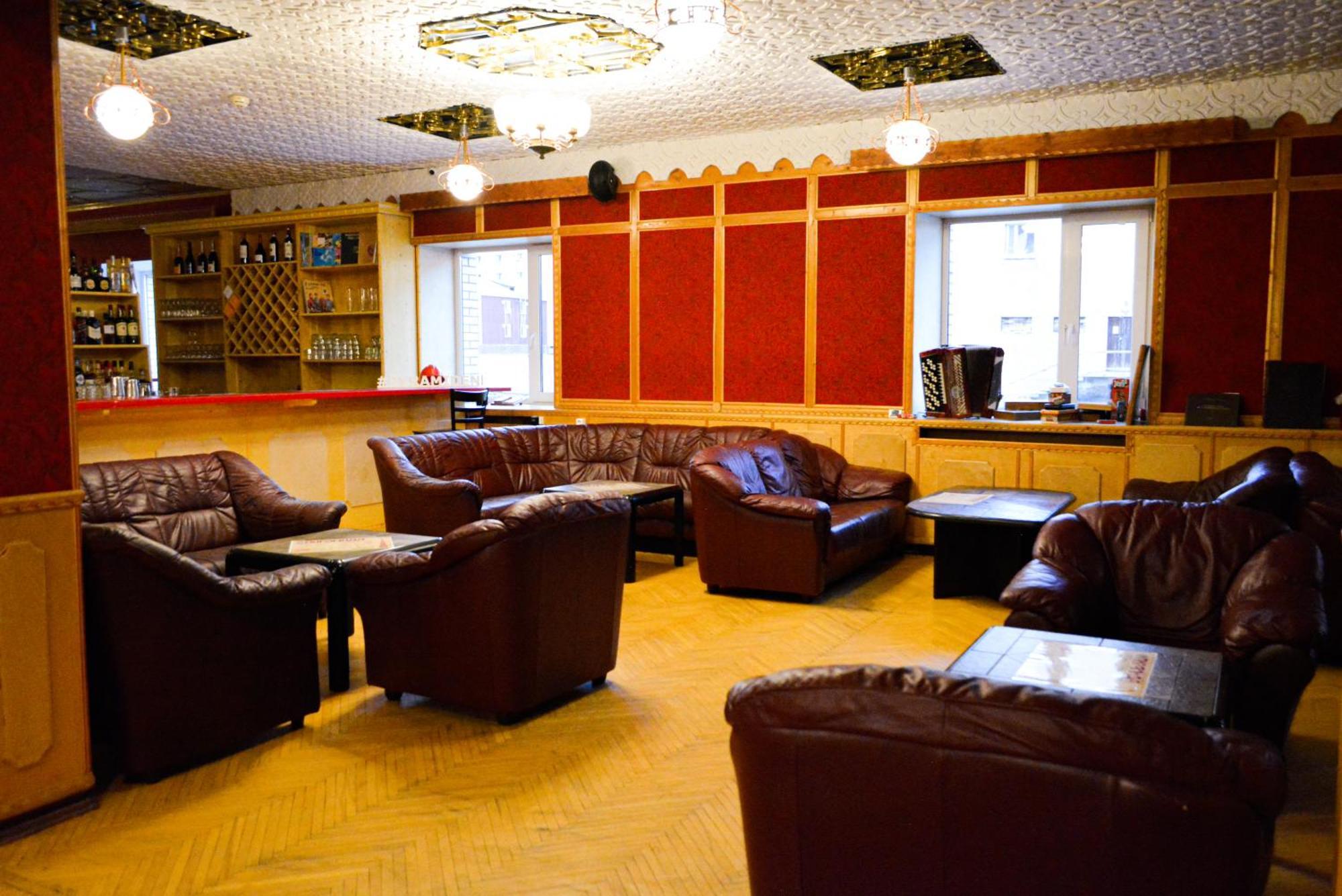 Hotel Pyramiden Bagian luar foto